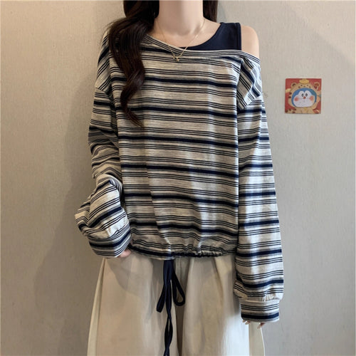 Kvinders afslappede skjorte med lange ærmer og off-shoulder design Stilla