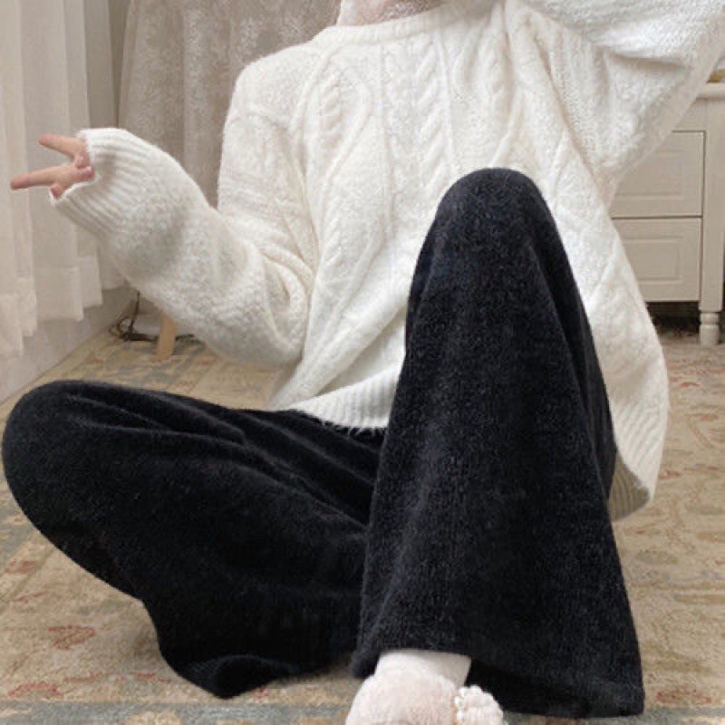 Kvinders strikket loungewear sæt med elegant rullehals og luksuriøse materialer Skovae