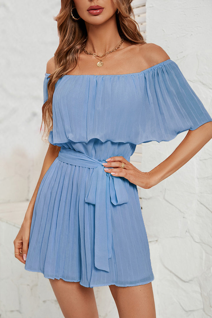 Dame Off-Shoulder Playsuit med flydende folder og figursyet bælte Stilla