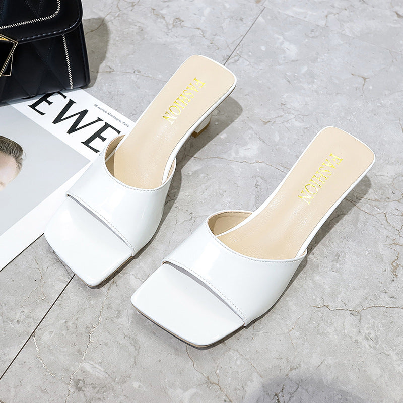 Dame Elegant og komfortabel slide-sandaler med moderne blokhæle Stilla