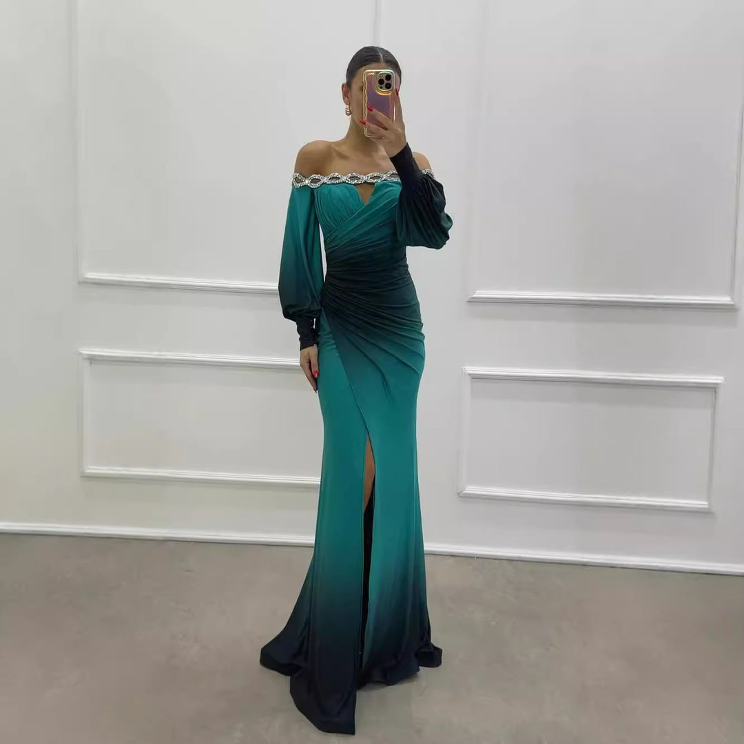 Kvinders Off-Shoulder Maxi Kjole med Elegant Drapering og Glitrende Accenter Skovae