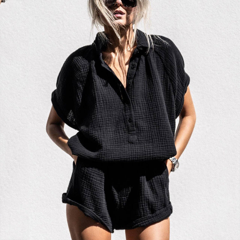 Dame fritids shorts sæt med oversized overdel og knapdetaljer Stilla