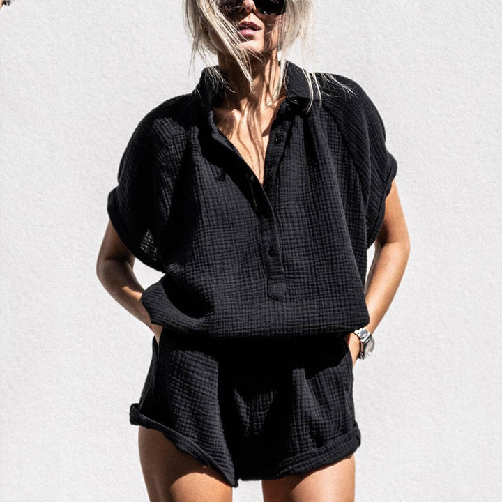 Dame fritids shorts sæt med oversized overdel og knapdetaljer Stilla
