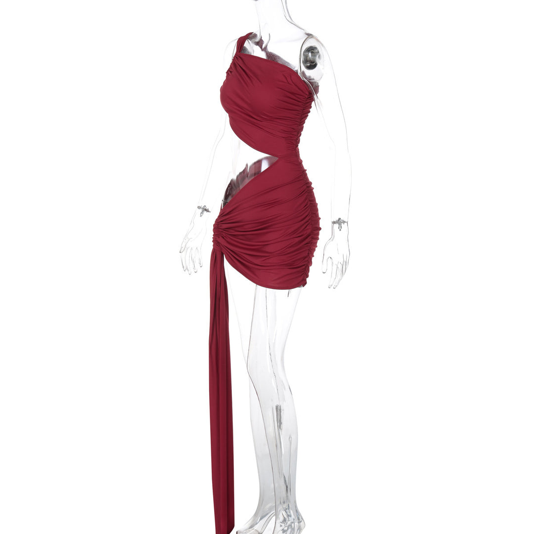 Dame Asymmetrisk Cocktailkjole med Rynker og Cut-Out Detaljer Stilla