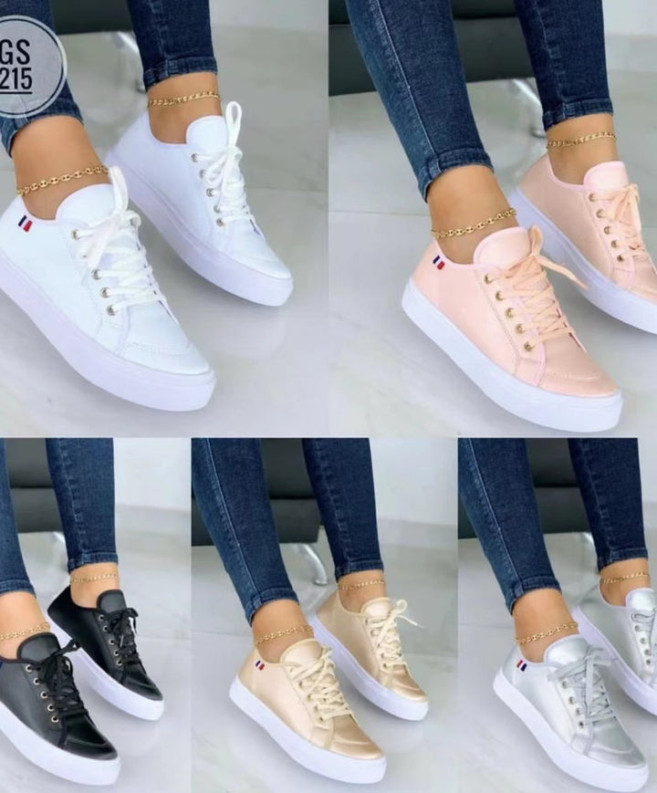 Dame Sneakers med klassisk design og åndbart overflade Stilla