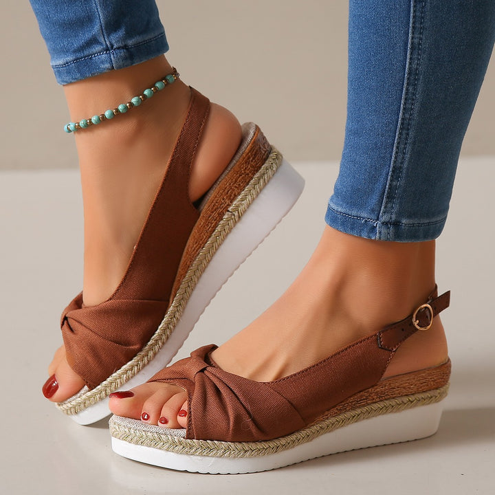 Dame Wedge-sandaler med elegant knude-design og skridsikker sål Stilla