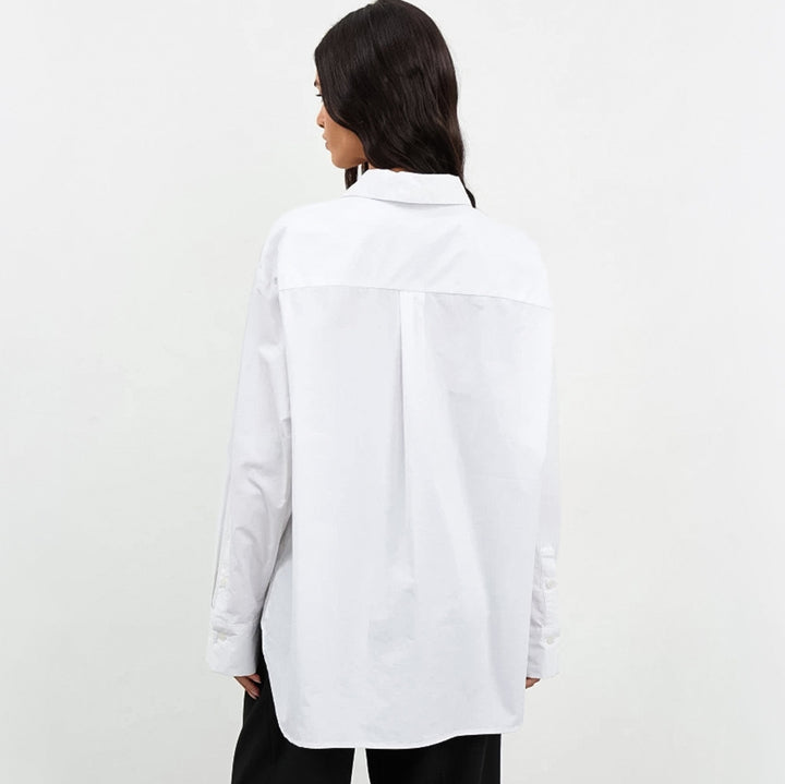 Dame Oversized Skjorte med påsyede lommer og moderne snit Stilla