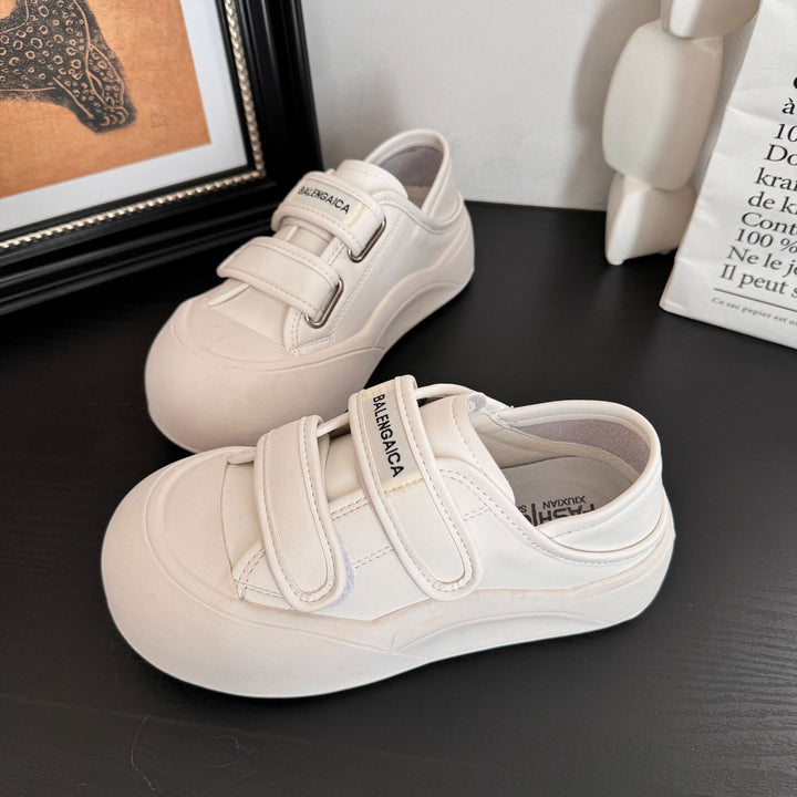 Dame Sneakers i stilfuldt design med velcro og komfortabel sål Stilla