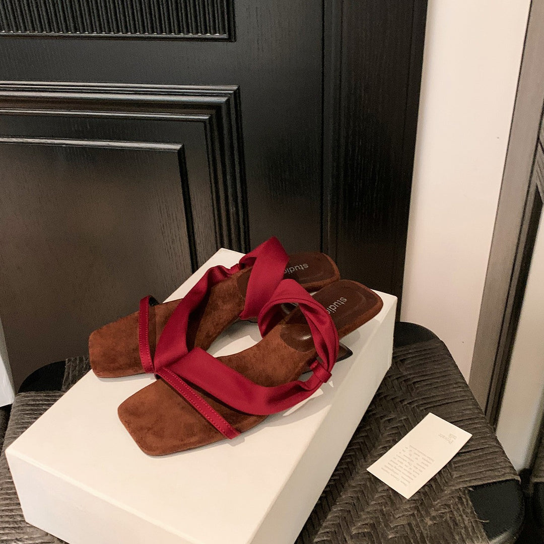 Dame Tykkere Hæle Firkantet Tå Mules med Elegant Krydssman Design Stilla