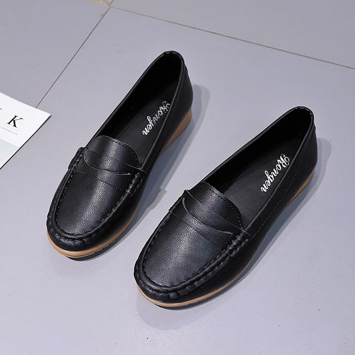 Dame mokassinlignende slippers med håndsyet detalje og komfortabel sål Stilla