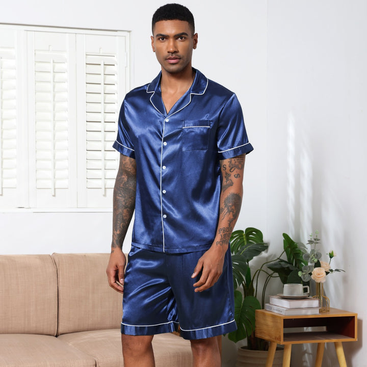 Herrer satin pyjama-sæt med kortærmet bluse og brede shorts Stilla