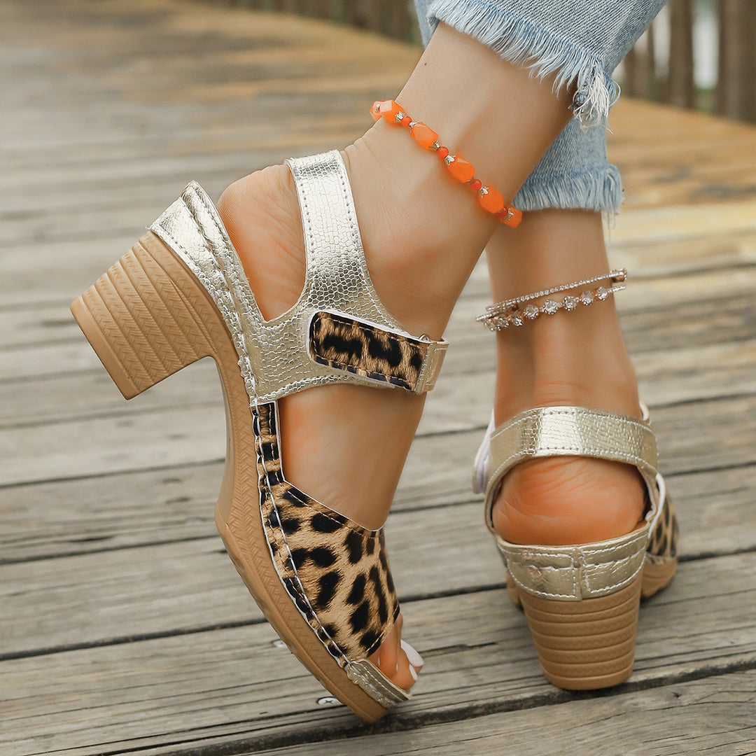 Dame mode Plateau-sandaler med leoparddesign og justerbar rem Stilla