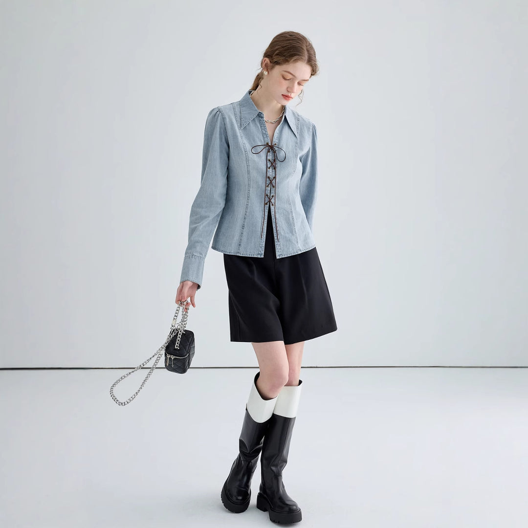 Damer Denim-bluse med moderne snørre-detalje og elegant silhuet Stilla
