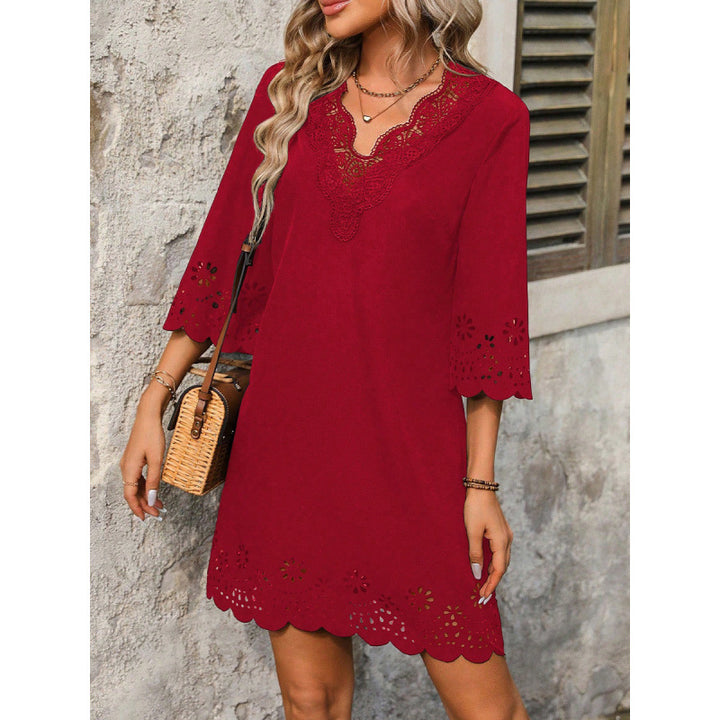 Damen Sommerkleid mit Spitzendetails und ausgestellten Ärmeln Skovae
