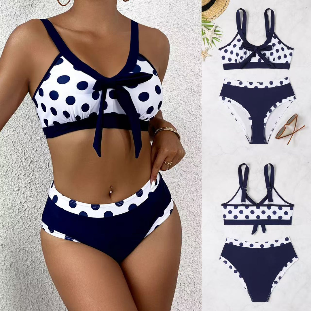 Dame bikinisæt med tidløs polka-dot-optik og justerbare stropper Stilla