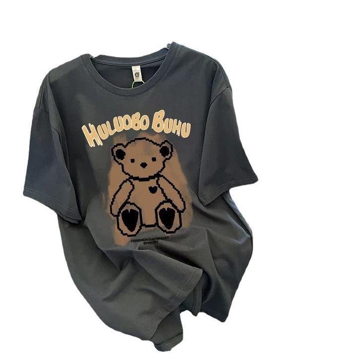 Dame T-shirt med sødt bjørnemotiv og kreativ skrift Stilla