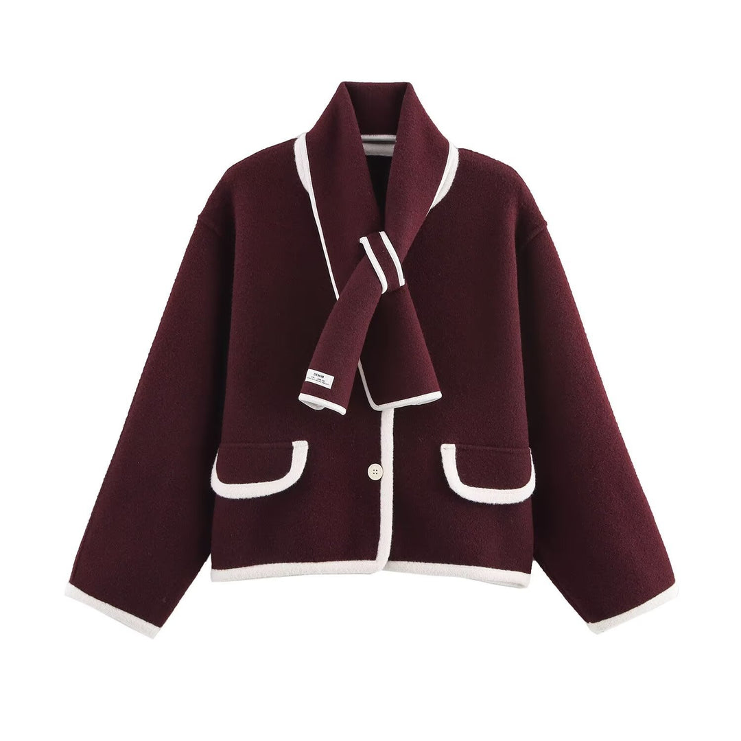 Femme Cozy Hættecardigan med asymmetrisk kant Stilla