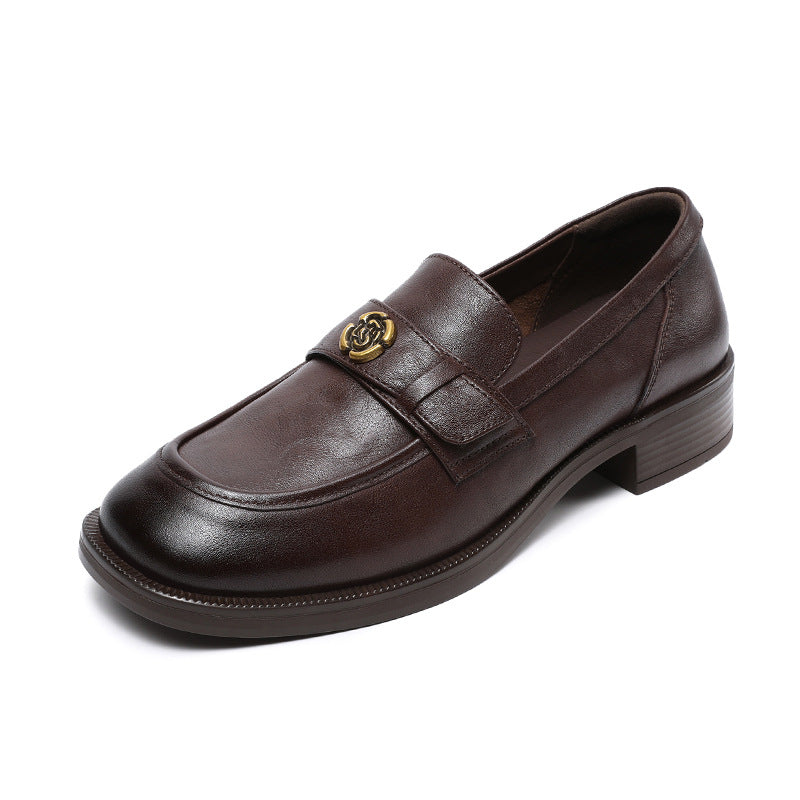 Damer Elegante Læder Slippers med dekorativ metalaccent Stilla