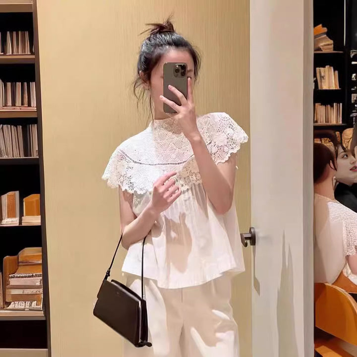 Damebluse med spidse og plissé-detaljer Stilla