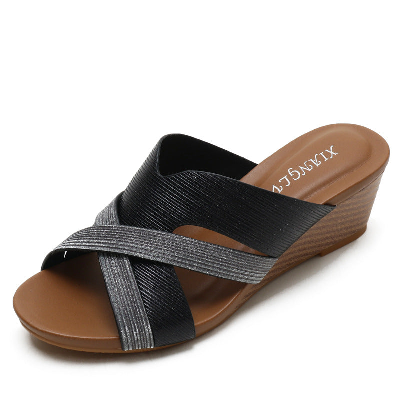 Dame Wedge-sandaler med elegant krydsrem og komfortabel fodsengsdesign Stilla