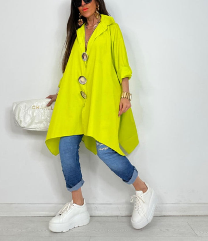 Dame over-sized skjortekjole med asymmetrisk snit og dekorative knapper Stilla