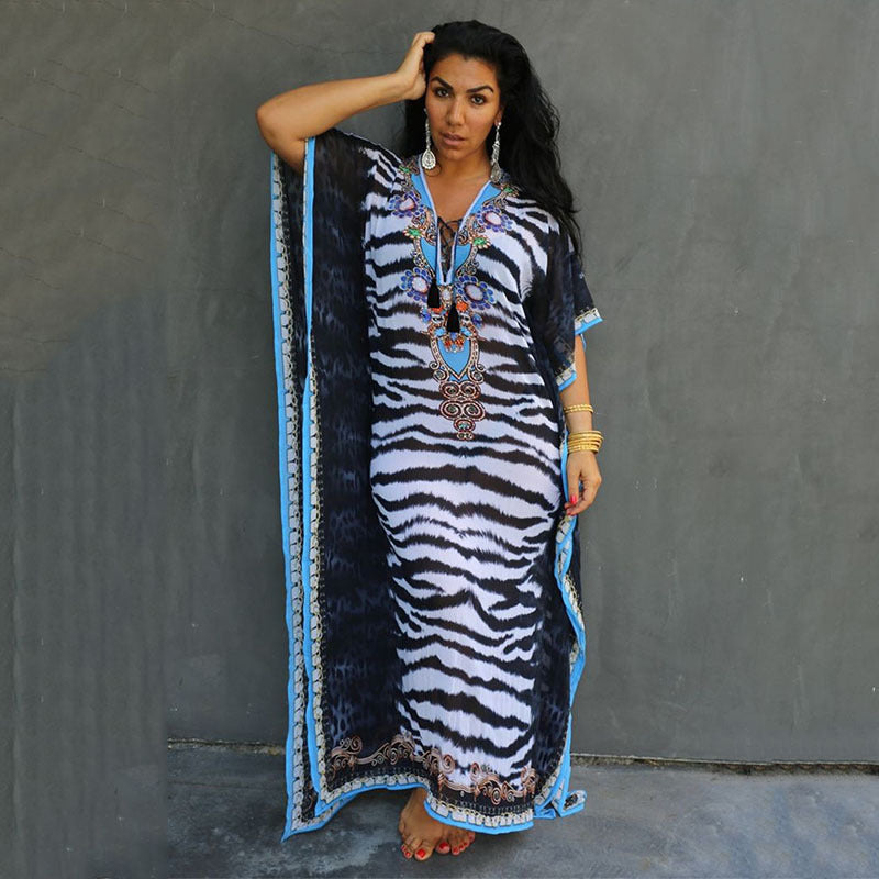 Dame Maxi-Kaftan med eksotisk mønstermix og elegant V-udskæring Stilla
