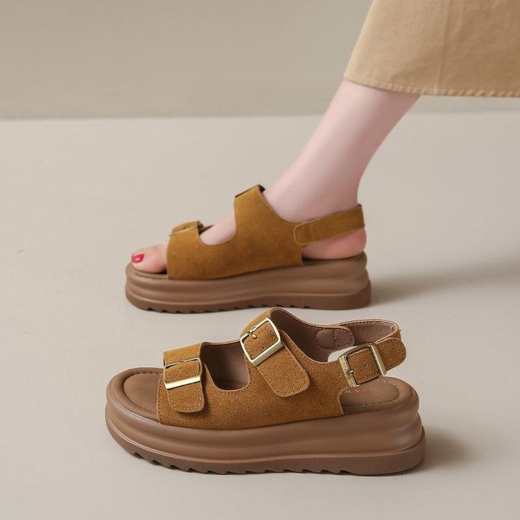 Dame Plateau-sandaler med justerbare spænder og behagelig dæmpning Stilla