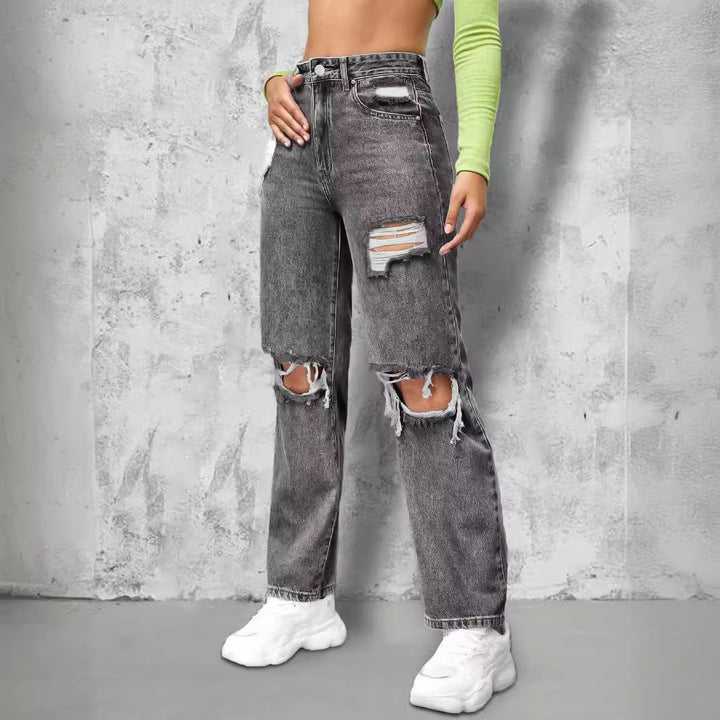 Damejeans i afslappet baggy-snit med iøjnefaldende revnedetaljer og frynset kant Stilla