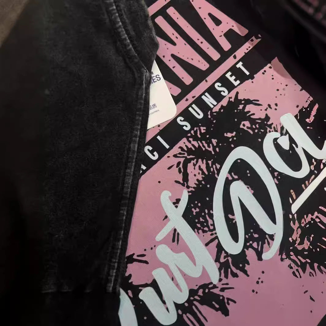 Dame T-shirt med iøjnefaldende California Surf-print og urban design Stilla