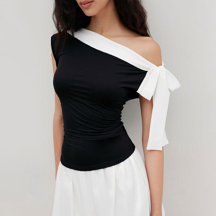 Kvindetop med off-shoulder design og legesyg sløjfe lukning Stilla