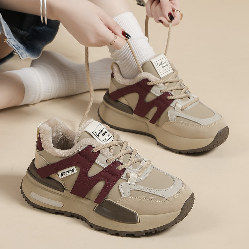 Dame Chunky Sneakers med dämpende sål og innovativt design Stilla