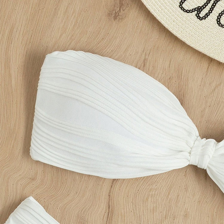 Dame bandeau bikini med moderne rynkning og højskåret trusse Skovae
