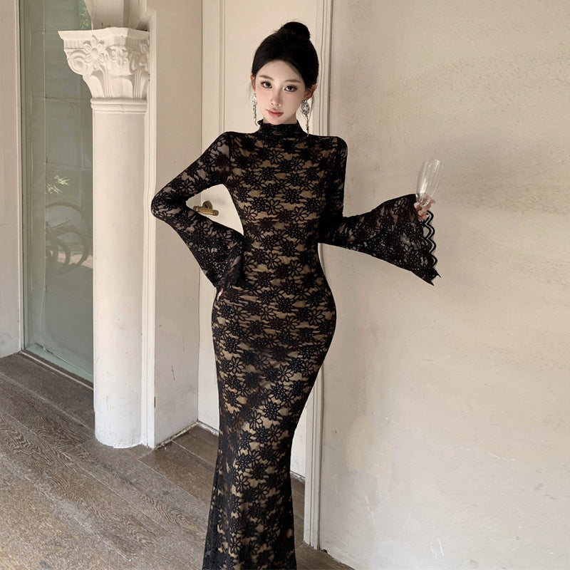 Stilla | Bell Sleeve Høj Talje Bodycon Fishtail Kjole