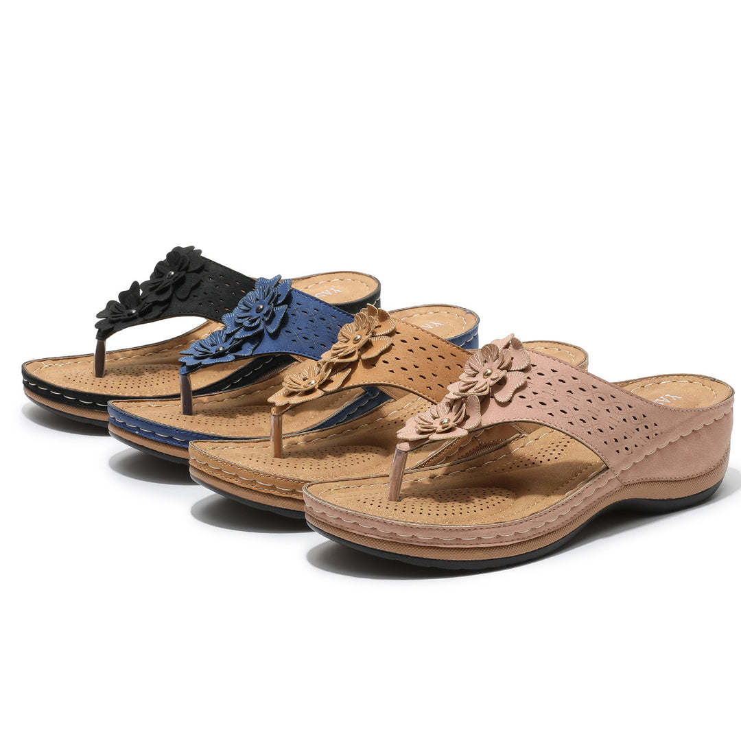 Dame flip-flops med florale accenter Stilla
