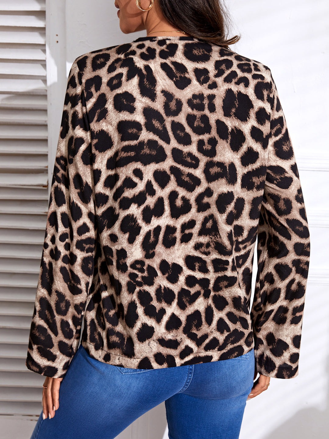 Dame Langærmet Bluse med moderne Leopardskud og Lynlås Stilla