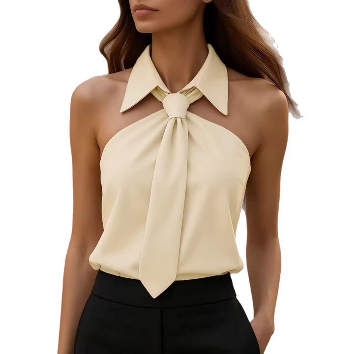 Damebluse med elegant krave- og bindebånddetalje Skovae