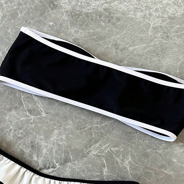 Dame Bandeau-Bikini med rynkedetaljer og elastisk komfortlinning Skovae