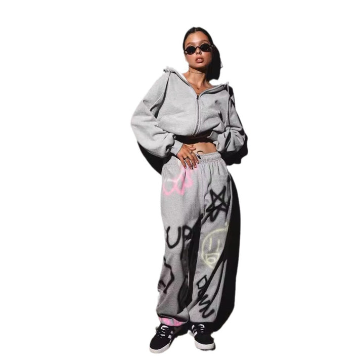 Kvinder casual hoodie og jogger bukser sæt i urban graffiti design Stilla