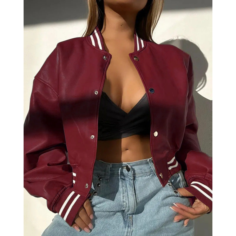 Kvindernes sporty faux læderjakke i klassisk varsity-stil med striber Stilla