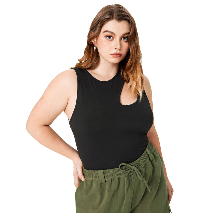 Dame Crop Top med asymmetrisk Cut-Out og tætsiddende pasform Stilla