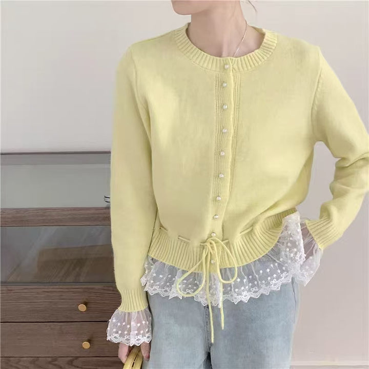 Dame cardigan med blonde trim og knapdetaljer Stilla