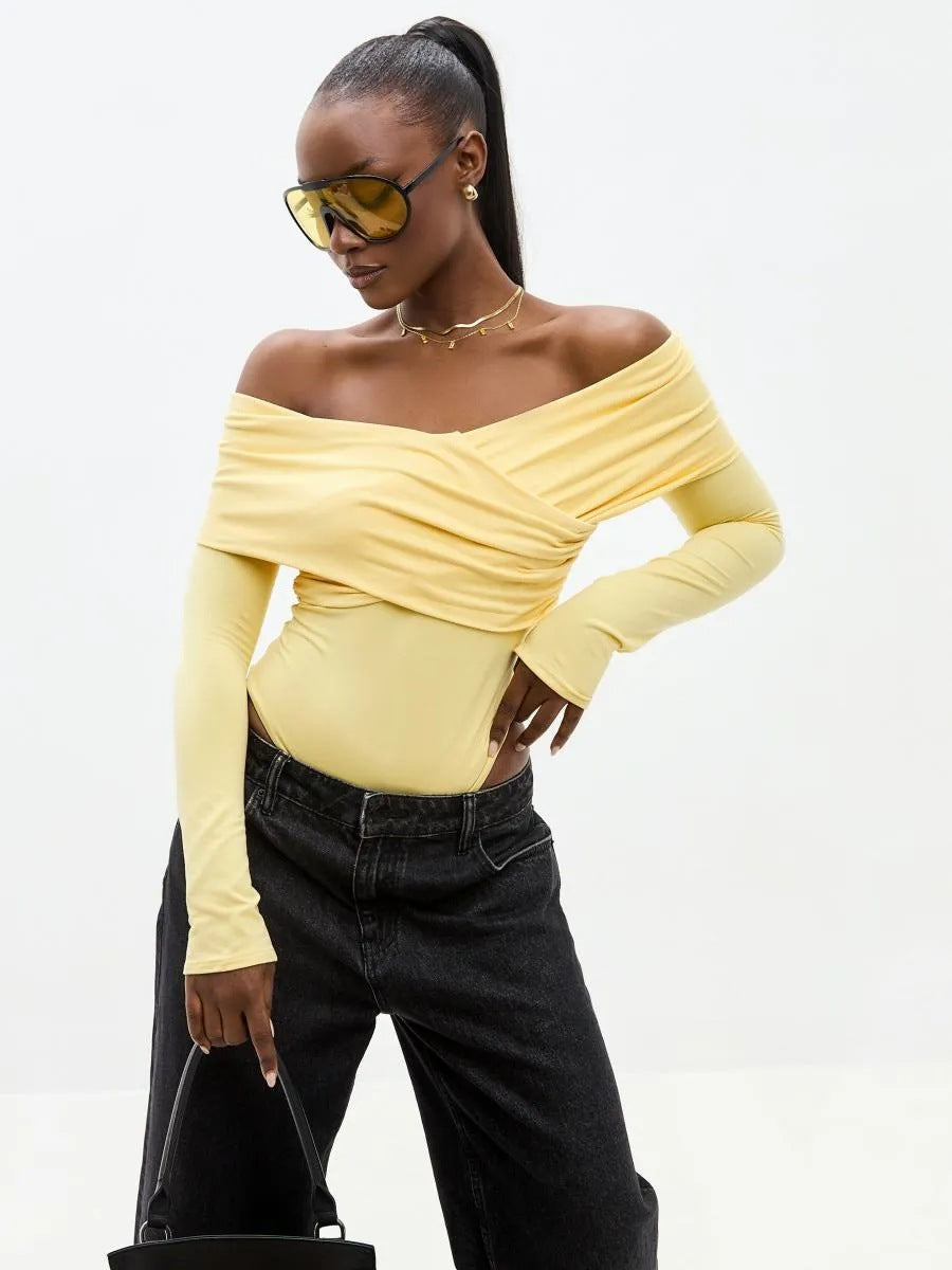 Dame Body med off-shoulder design og draperede ærmer Skovae