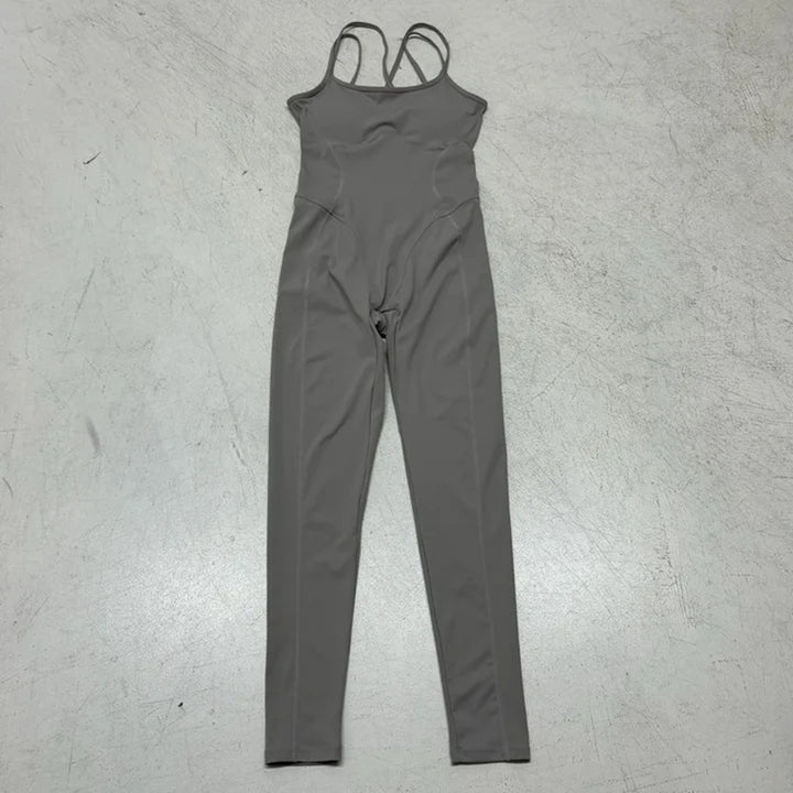 Dame Sporty jumpsuit med justerbare stropper og tætsiddende snit Skovae