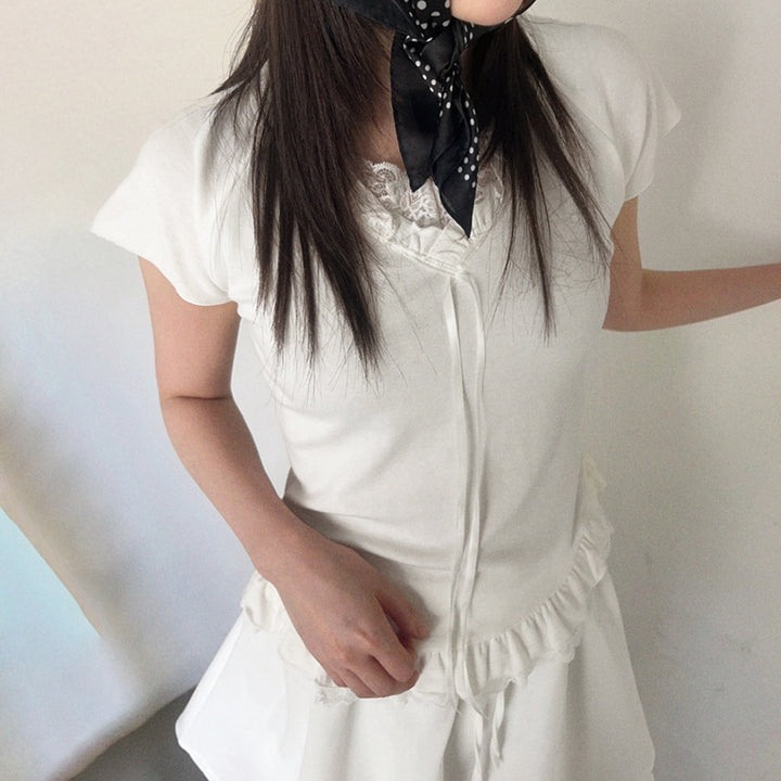Dame Elegant ruffle top med feminin snøring og fine spids accentuerer Skovae