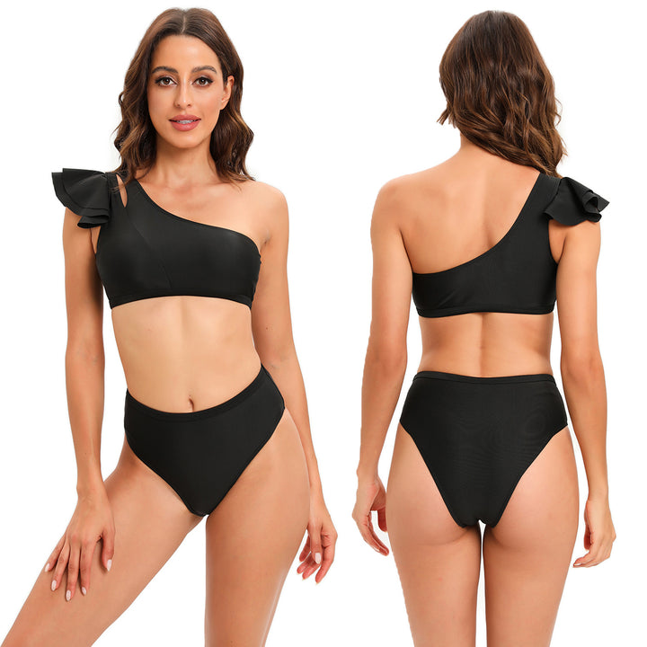 Dame bikini-sæt med asymmetrisk top og elegant flæsedetalje Stilla