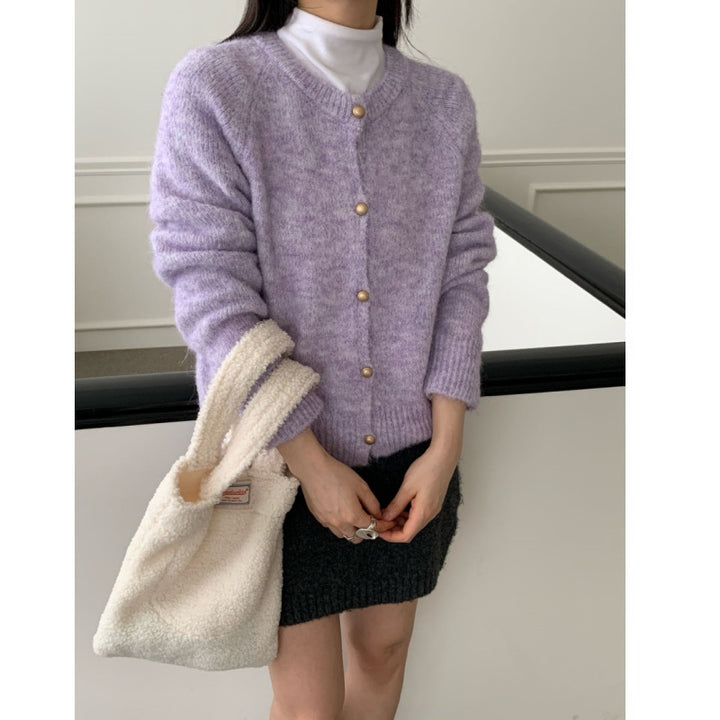 Kvinders fluffy strik cardigan med komfortabel rund halsudskæring og rigtige knapper Stilla