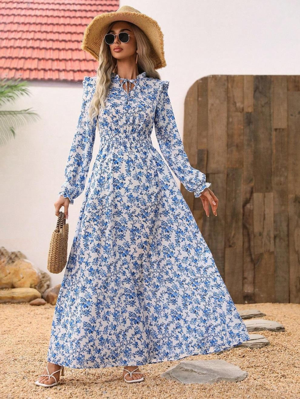 Dame Maxi-kjole med floralt broderi og legende snørredesign Stilla