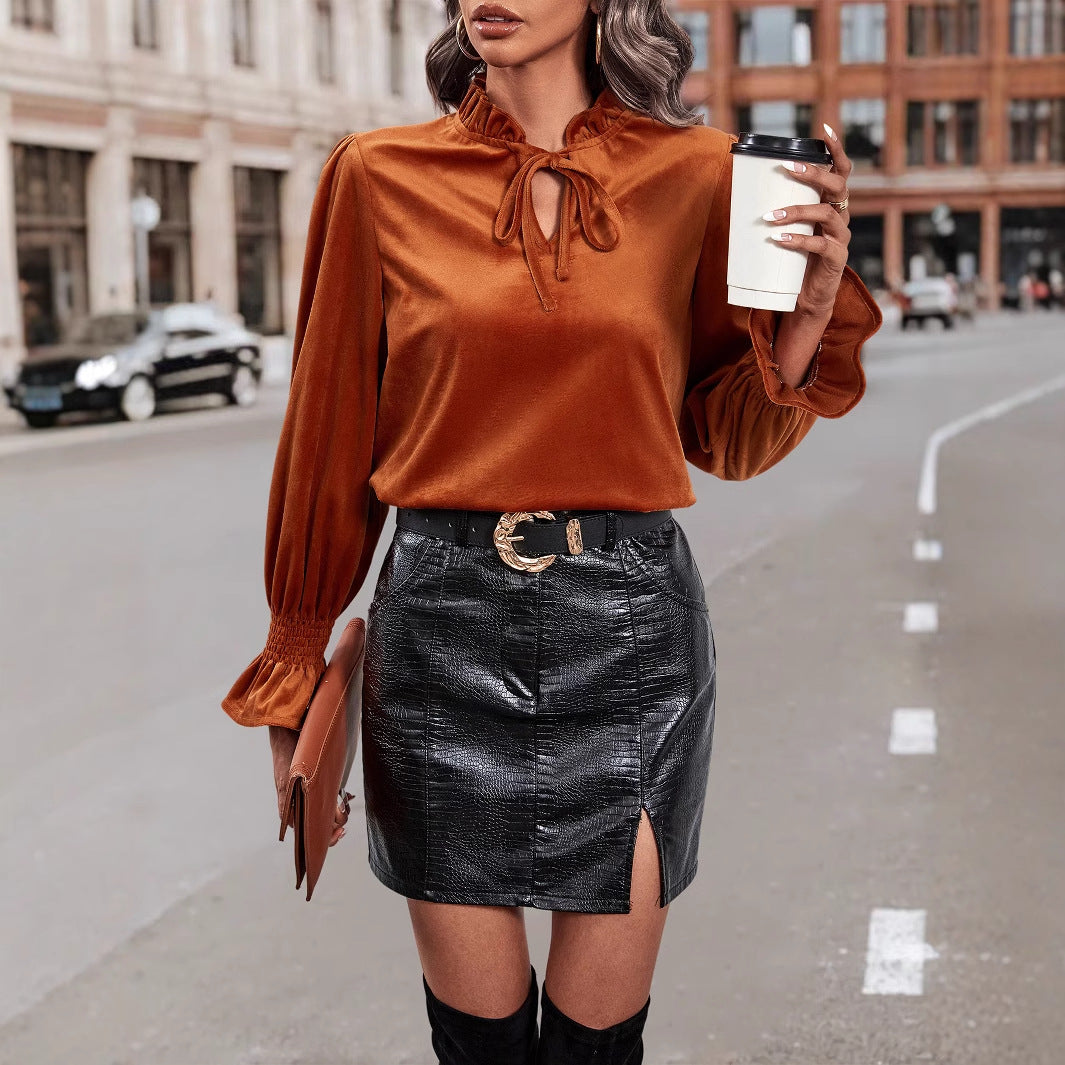 Damer elegant bluse med flæsedetaljer og glat velour Stilla