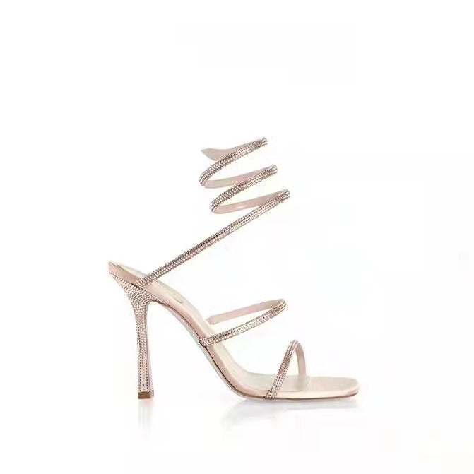 Dame elegante stiletto-sandaler med strass-accenter Stilla