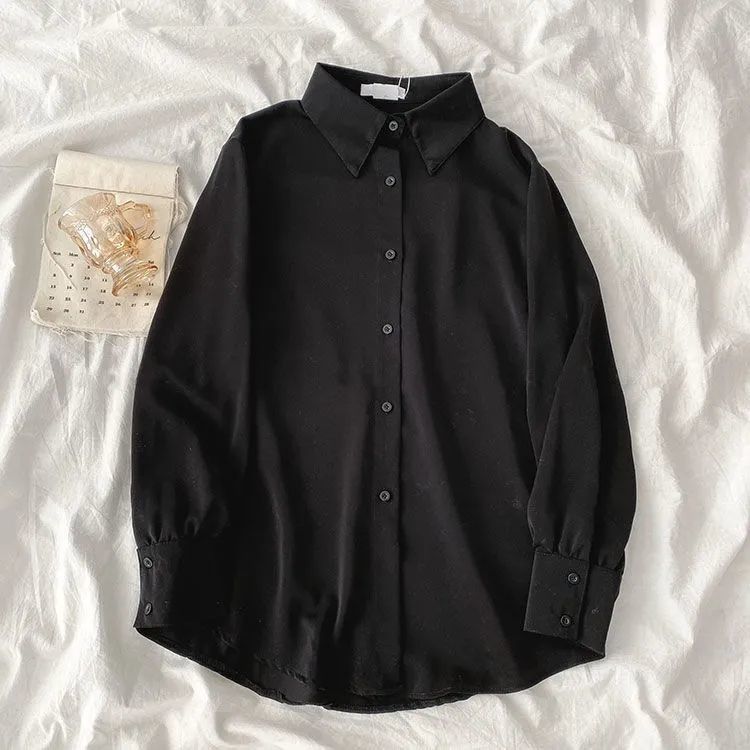 Kvinders elegante bluse med voluminøse ærmer Stilla